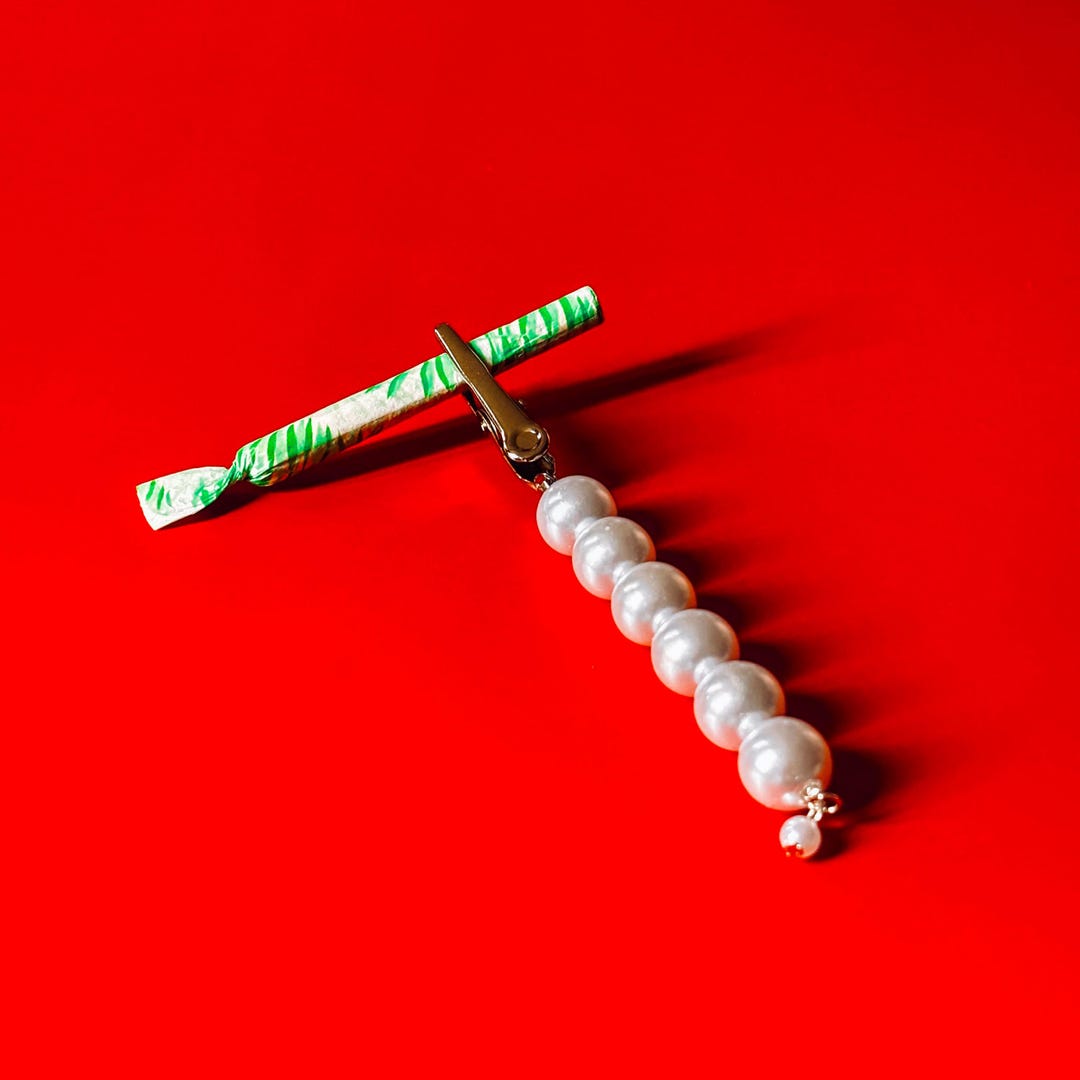 Large Pearl Rollie Clip - Etsy