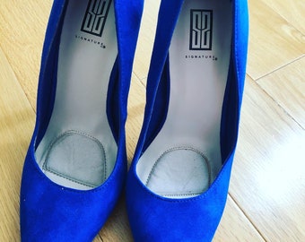 electric blue flat shoes