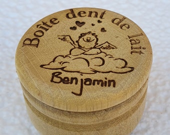 Boite dent de Lait en bois Modèle Benjamin  Diam  45 mm  Hauteur 33 mm avec couvercle vissé