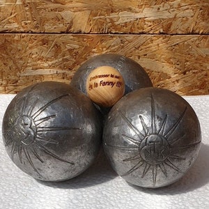 Cochonnets pétanque corks Kissing Fanny's Ass pyrography French craftsmanship