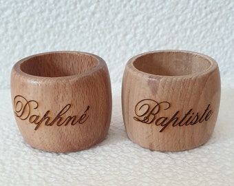 Waxed beech napkin round with first name or nickname on request, ecological table gifts for wedding anniversary daily life.