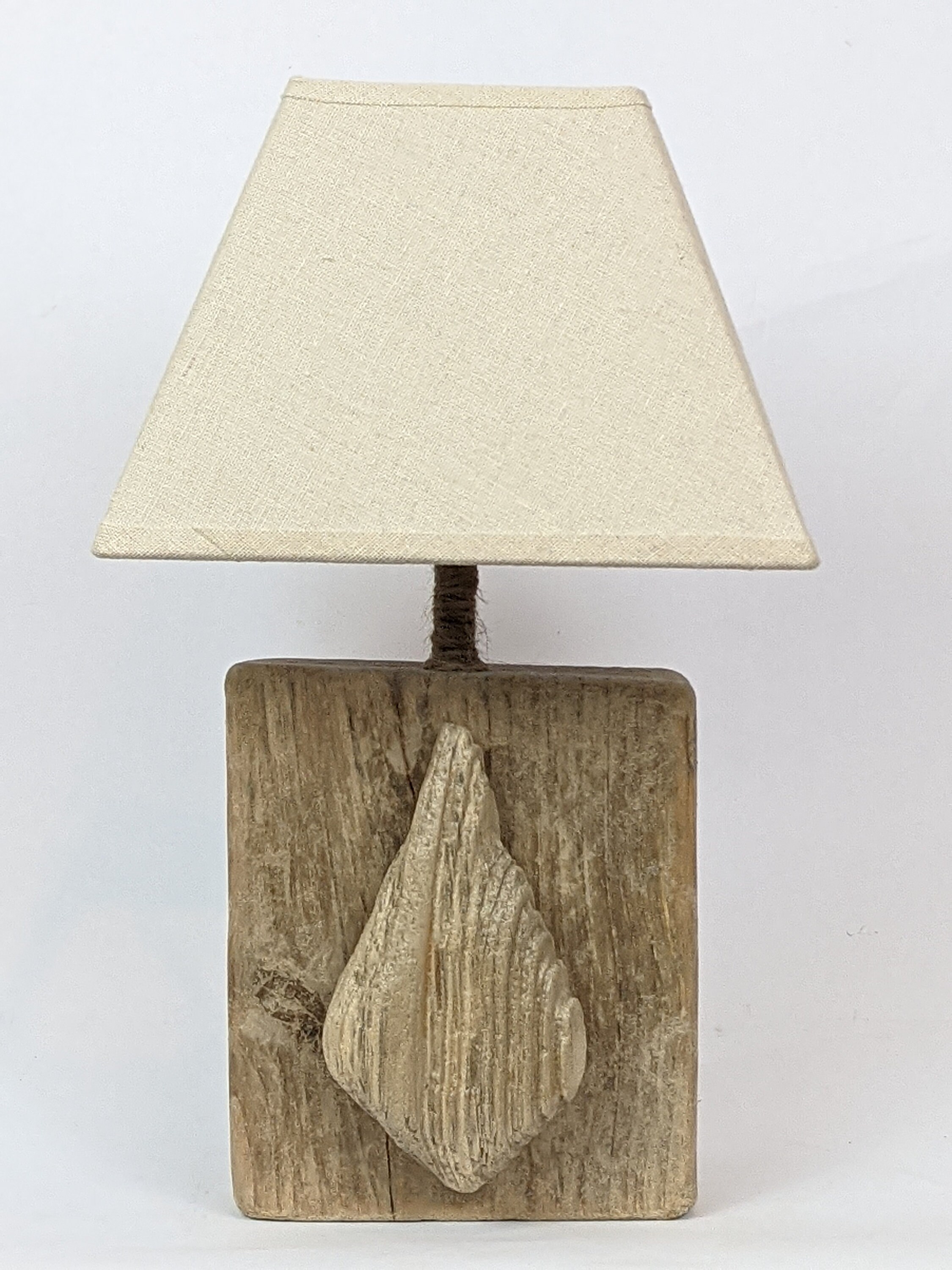 Lampe en Bois Flotté