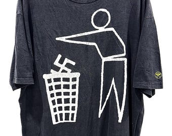 Camiseta vintage de los 90 de Alternative Tentáculos Records de lucha contra el fascismo y el punk rock.