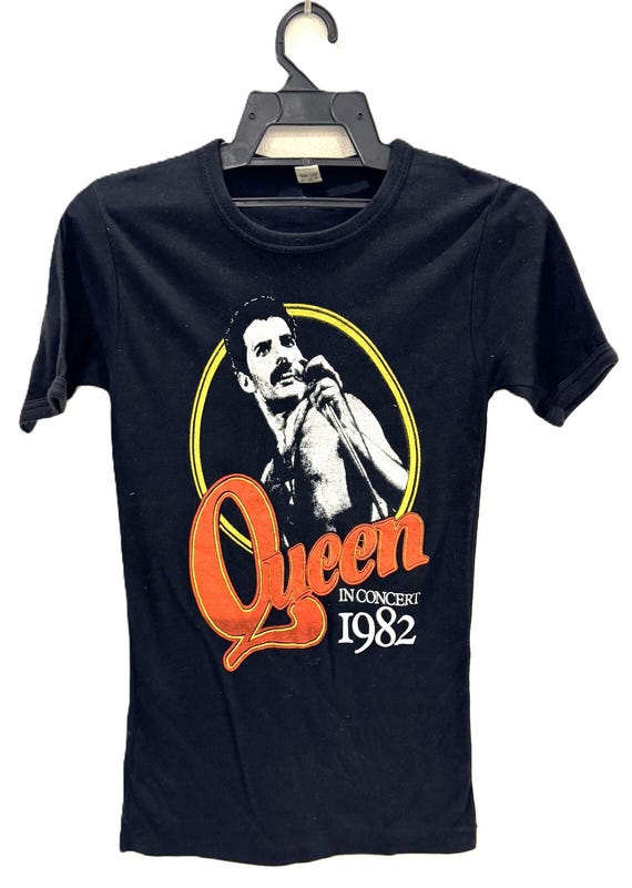 Vintage 80s 1982 QUEEN in Concert Rock Tour Promo T Shirt - Etsy