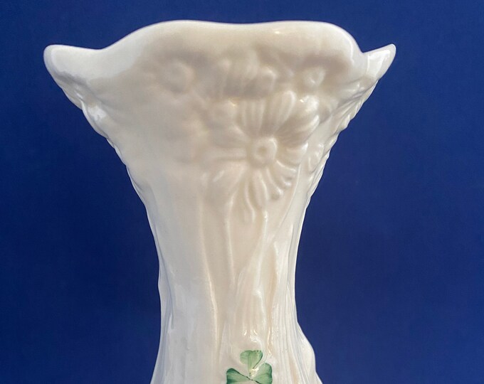 Belleek / Vintage Belleek Vase / Green Mark Belleek / Shamrock Pattern