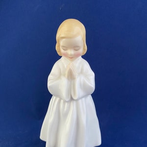 Royal Doulton / Vintage Royal Doulton Figurine / Doulton Figurine Bedtime / Leslie Carradine / Retired Figure Bedtime / HN 1978