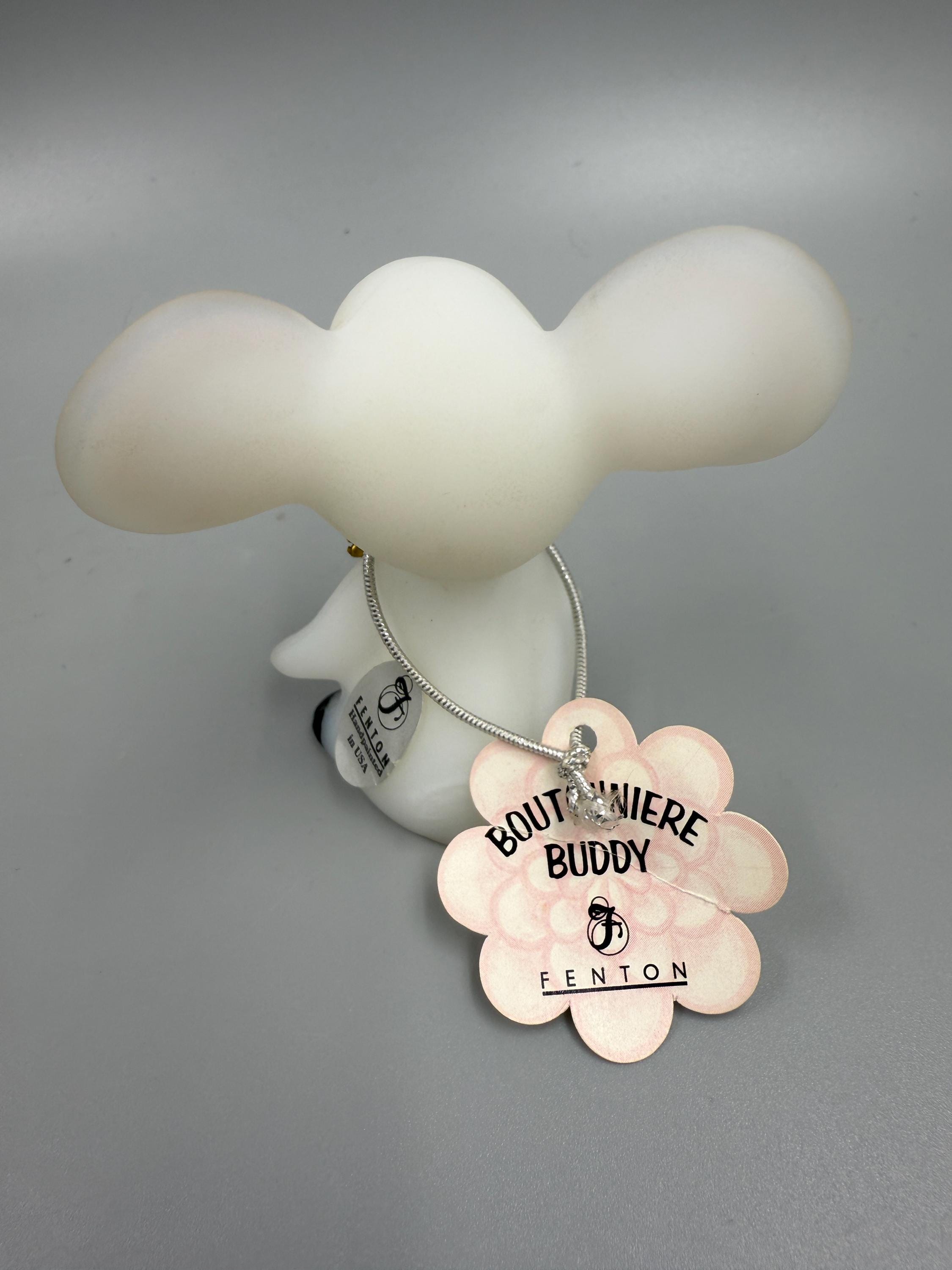 貴重！ Fenton Boutonniere Buddy マウス型置物 Vintage Fenton Boutonniere Buddy Mouse Satin Glass Mouse Figurine
