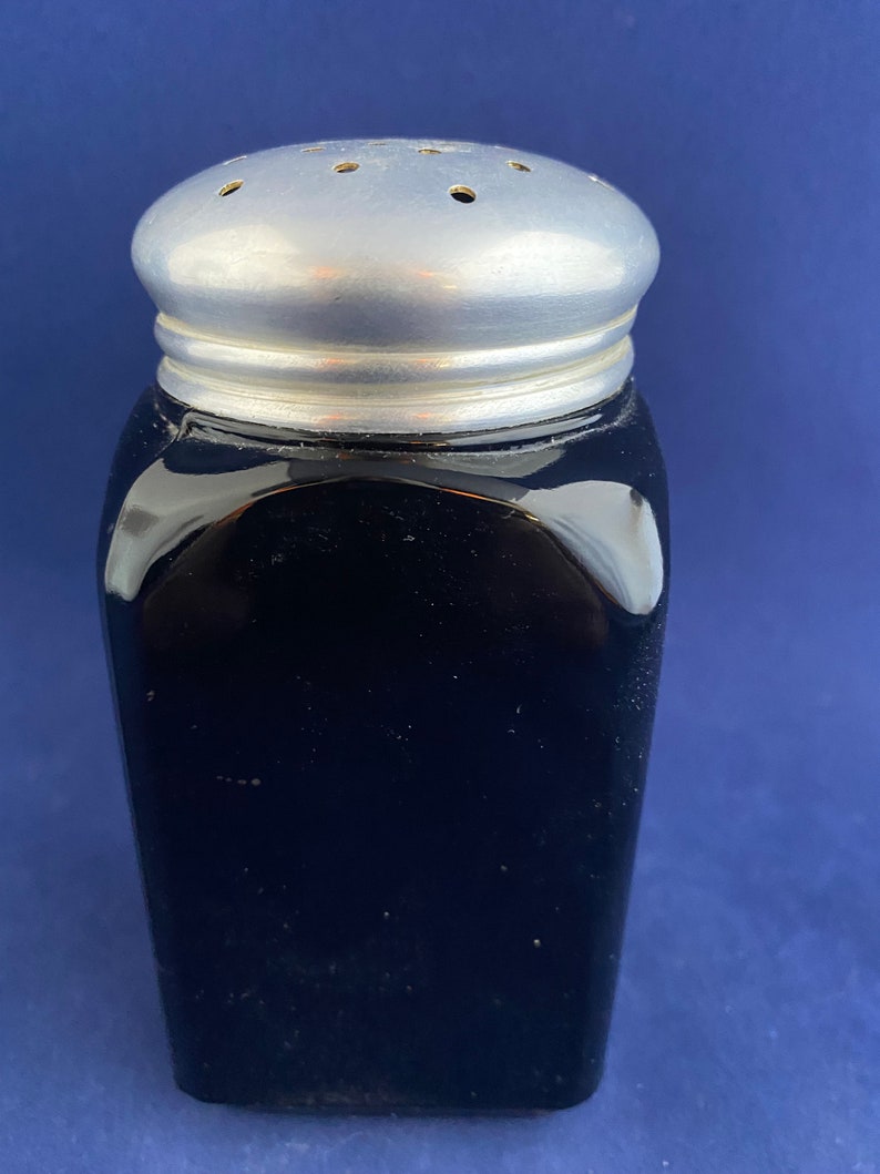 Mckee Black Glass / SUGAR Shaker / 1930s Mckee Box Design / Etsy