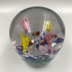 Paperweight / Vintage Glass Paperweight / Vintage Art Glass Controlled Bubble Colorful Paperweight