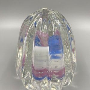 Paperweight / Glass Paperweight / Vintage Monte Dunlavy Art Glass Controlled Bubble Pink Blue Design Paperweight / Art Glass Paperweight