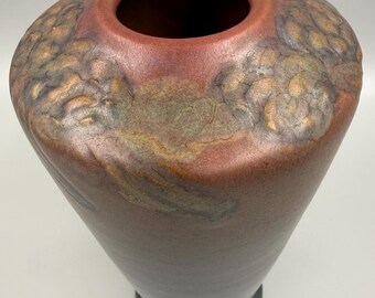 Jarrón de cerámica Rookwood de 1913, firmado por Charles Stewart Todd, con esmalte mate, estilo Arts and Crafts, cerámica artística estadounidense.