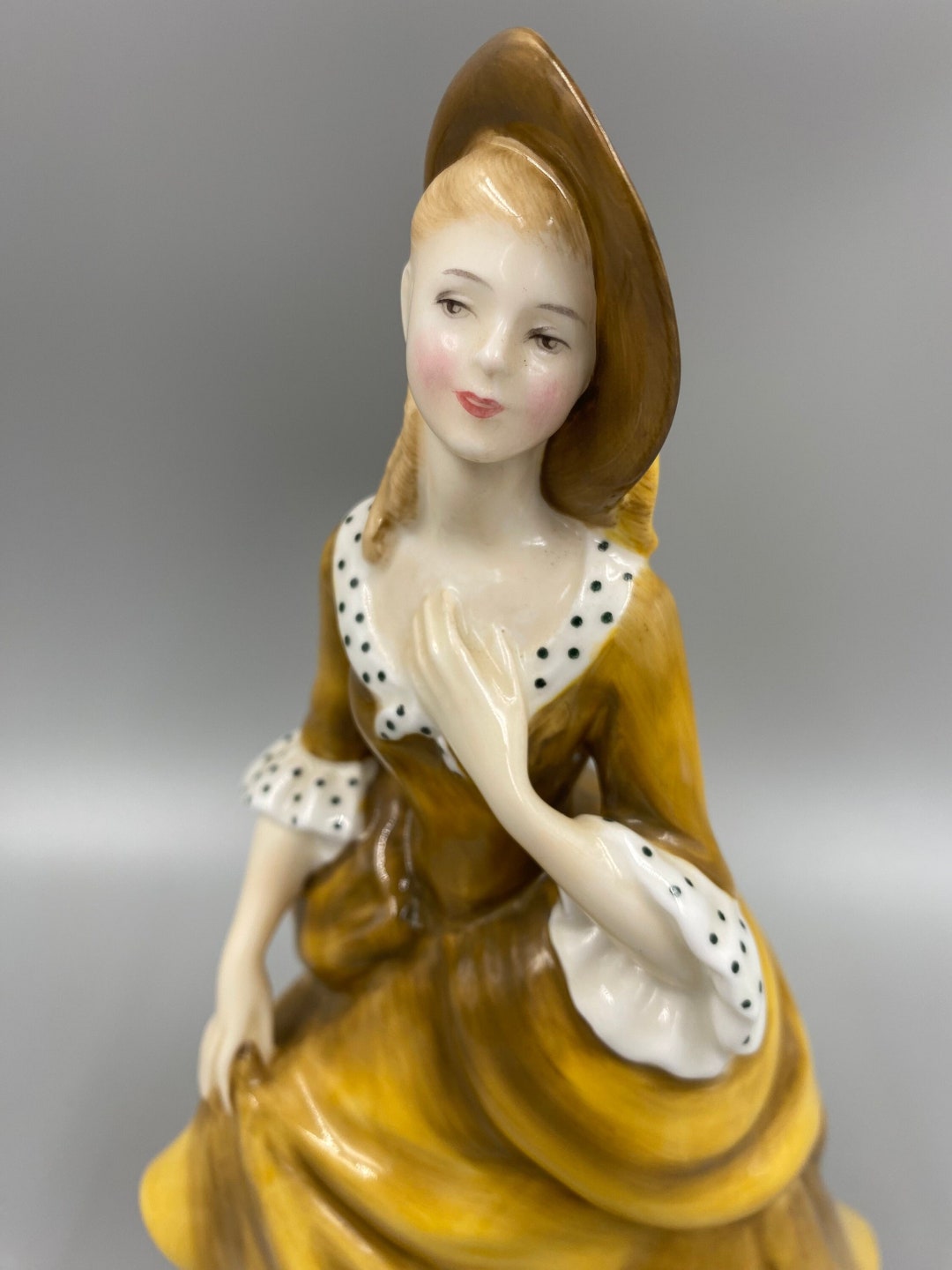 Royal Doulton / Vintage Royal Doulton Figurine / Royal Doulton Figurine