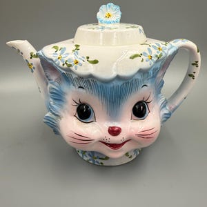 Lefton / Vintage Lefton / Lefton Miss Priss Teapot Flower Knob Lid / 1950s Miss Priss / Anthropomorphic Lefton Kitty Miss Priss Handled TPot