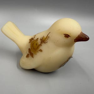 Fenton / Vintage Fenton / Fenton Custard Satin Glass Sparrow / Artist Signed Hand Painted Fenton Bird Sparrow / Art Glass Sparrow Figurine
