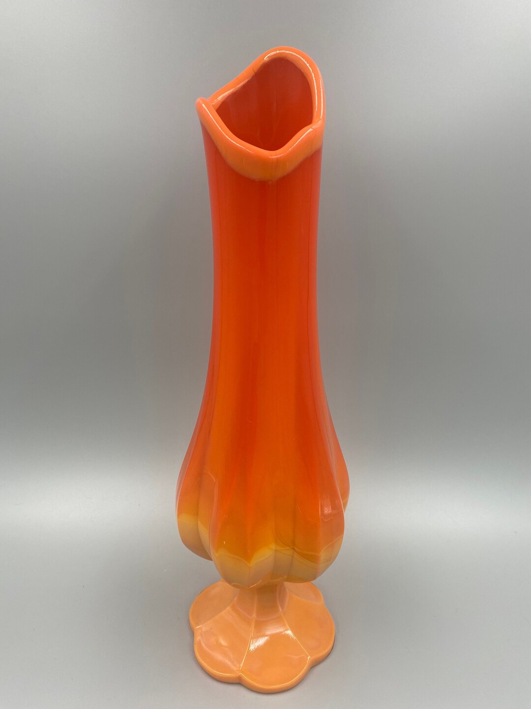 LE Smith / Vintage Swung Vase / Bittersweet Vase / LE Smith Simplicity