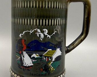 Jarra de cerámica vintage irlandesa, Smug Pottery, jarra de cerveza de recuerdo irlandesa, decorada a mano, hecha en Irlanda.
