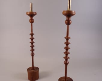 Set of 2 candlesticks, candle holders made of teak wood from the 60s and 70s, Vitale