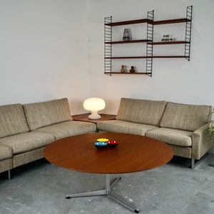 Teak sofa table by Arne Jacobsen Teak Fritz Hansen from the 1960s ø:106 cm