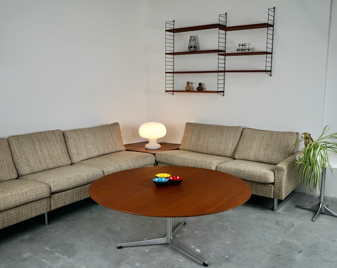 Teak sofa table by Arne Jacobsen Teak Fritz Hansen from the 1960s ø:106 cm