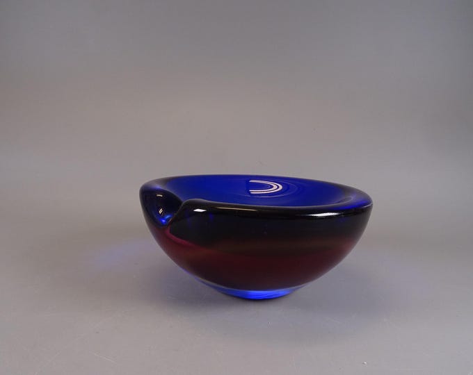 Murano glass bowl ashtray made in Italy from the 1980s