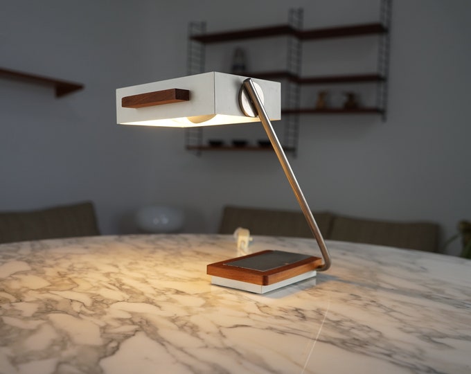 From the 60s model 45110 Kaiser Leuchte Idell table lamp, teak TOP design