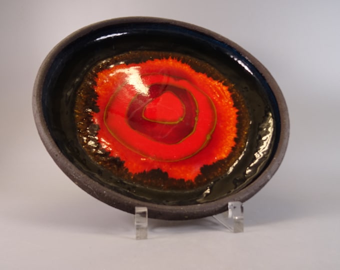 Decorative wall plate or bowl from the 1970s from England