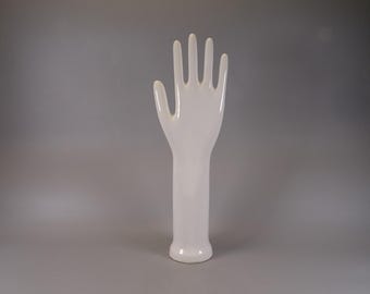 Vintage Glove Mold 1258/7 1/2 West-Germany White
