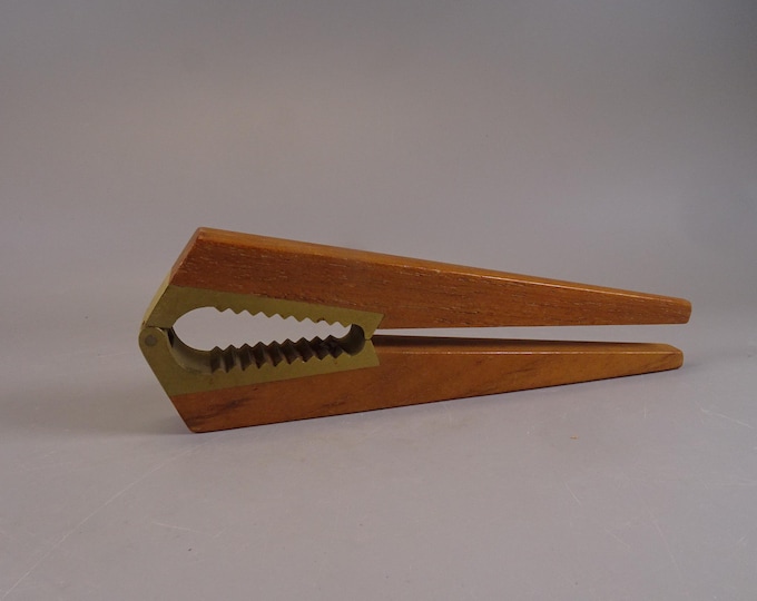DIGSMED MADE in DENMARK Nutcracker from the 70s Teak / Brass