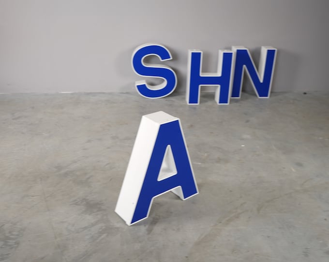 A - Facade advertising letter, metal, plastic for lighting or as decoration on the shelf Name