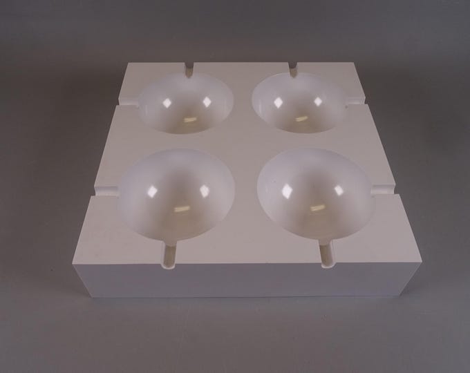 Vintage design ashtray 4 in 1 square shape from the 1970s design Giorgio