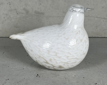 The glass bird by Iittala from Finland Design Oiva Toikka, Nuutajärvi white as snow