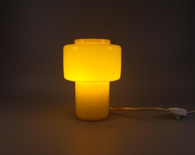 Uno & Östen Kristiansson Schwedische Glas  Tischlampe Gelb Vintage