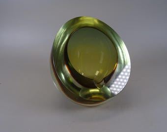 Murano glass ashtray bowl, made in Italy from the 1980s Green