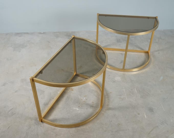 Set of 2 bedside tables or side tables made of brass/metal and semicircular glass tops