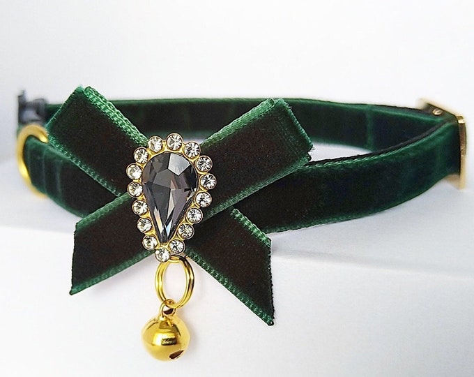 Luxury- green cat collar/cat collar bell/velvet cat collar/Kitten collar/Chihuahua collar/bow collar/bow cat collar/Non-Breakaway/Breakaway