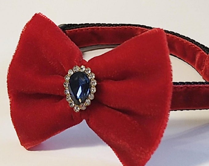 Cat collar-Red velvet.Bow tie.Kitten collar.Cat collar.Puppy collar.Dog collar.Collars cats.Breakaway/Non-Breakaway
