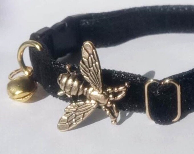 Velvet black cat collars. Kitten collars. Collar puppy. Glamorous collar. Chihuahua collars. Cat Collar with bells.Collar with brooch.