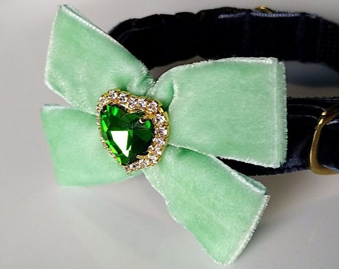 light green Bow Tie Cat.Bow tie for 3/8"collar.Green bow tie.Kitten bow-tie collar.Velvet Bow tie puppy.Bow tie kitten.