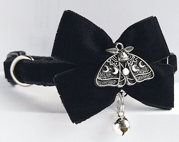 Cat collar - Moth moon phase/Mystical talisman cat collar/Gothic cat collar/Gothic Bow /Black Bow tie cat collar/Bow moth moon phase collar