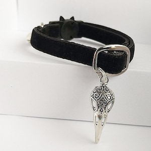 Bird skull - Cat collar/black velvet/Halloween cat collar/esoteric collar/Dog velvet collar/Soft collar/Cat collar Breakaway/skull pendant.