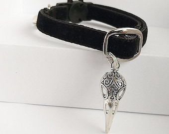 Bird skull - Cat collar/black velvet/Halloween cat collar/esoteric collar/Dog velvet collar/Soft collar/Cat collar Breakaway/skull pendant.