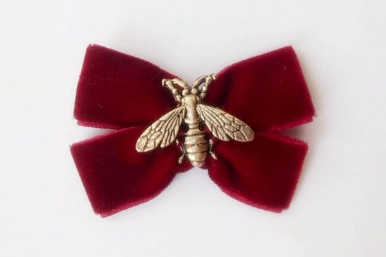 Luxury Cat Bow Tie: Golden Fly, Handmade Pet Collar Accessory image 2