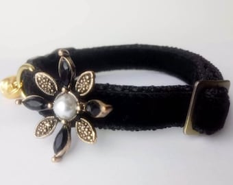 Cat collar with pearls.Gothic collar.Collar for cats.Collar kittens.Cat collars. Collar Chihuahua.Mini dog collar. Non-Breakaway/Breakaway