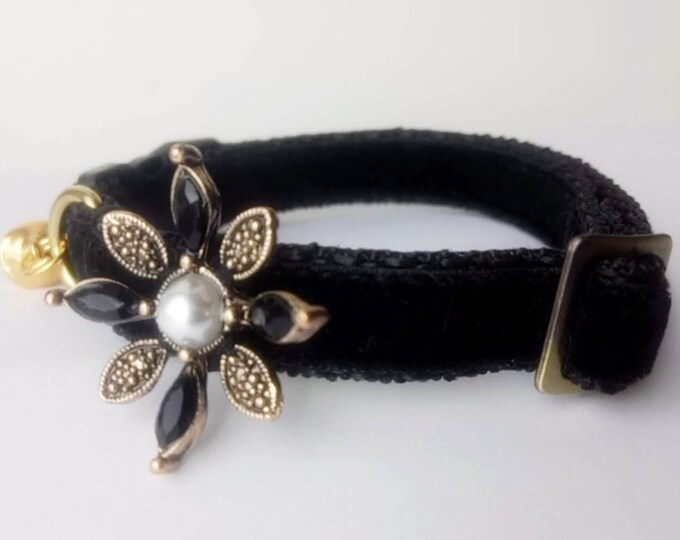 Cat collar with pearls.Gothic collar.Collar for cats.Collar kittens.Cat collars. Collar Chihuahua.Mini dog collar. Non-Breakaway/Breakaway