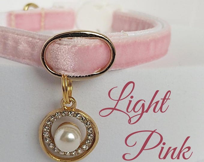 Cat collar pearl/pet collar crystal charm/Light pink plush collar with pearl charm/Puppy Kitten collar/Royal collar/Non-Breakaway/Breakaway