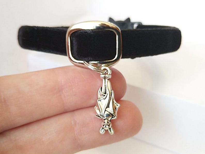 Vampire Bat - cat collar/Halloween cat collar/Black velvet collar/Esoteric collar/Dog Gothic collar/Cat collar/Non-Breakaway/Breakaway