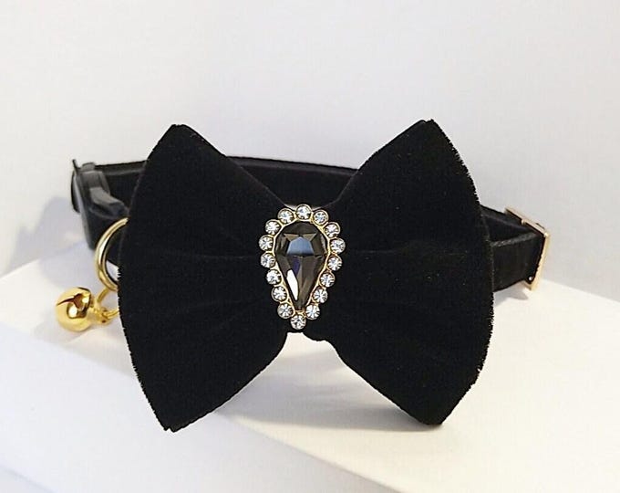 Black velvet cat collar/Gothic Bow tie/Kitten collar/crystal cat collar/Dog collar Bow/Dark cat collar/mini id Tag/Breakaway/Non-Breakaway