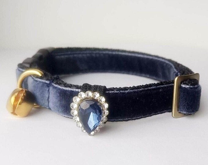 Velvet gray cat collar.Cat collars with rhinestones.Collar kitten.Puppy collar.Collar Chihuahua.Mini dog collar. Non-Breakaway/Breakaway