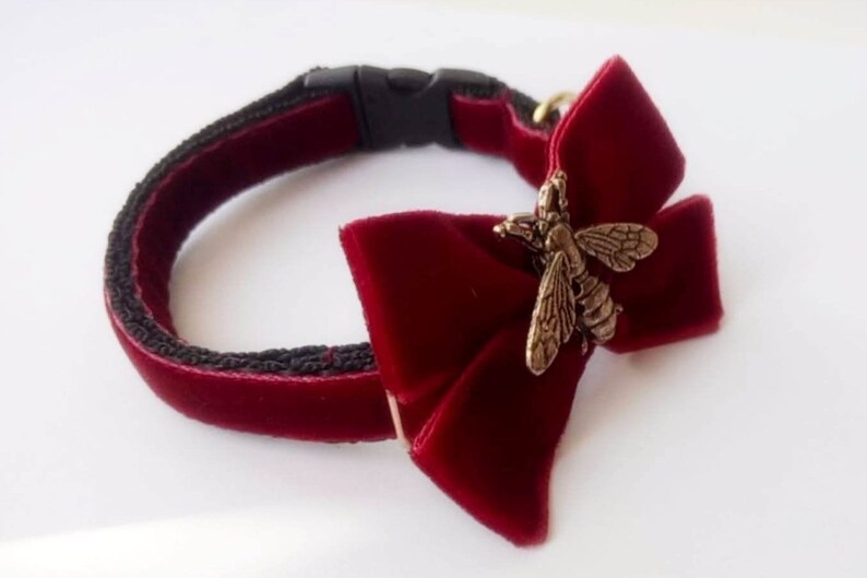 Luxury Cat Bow Tie: Golden Fly, Handmade Pet Collar Accessory image 7