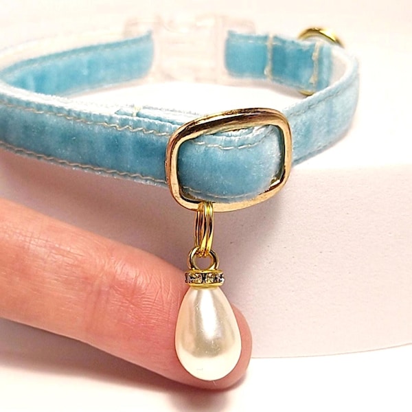 Sky Blue Velvet Cat Collar: Pearl Charm, Adjustable Kitten Collar